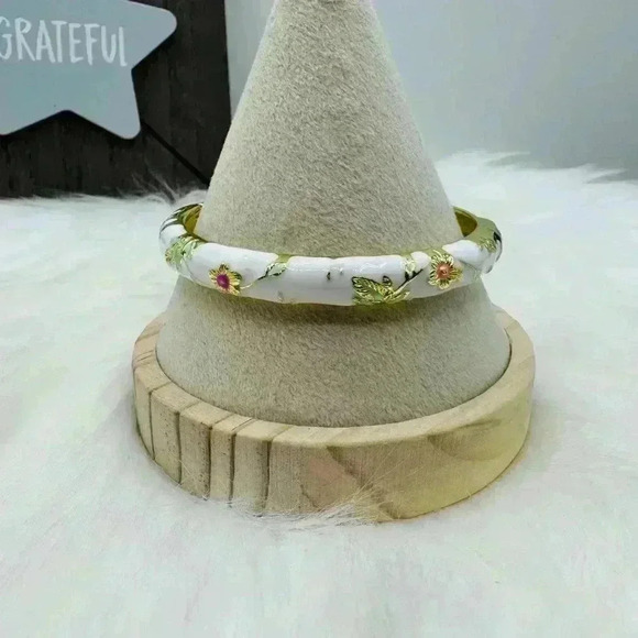 Flower Enamel Cloisonne Bracelet Bangle in White Base - Picture 2 of 9